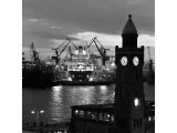 "Queen Mary 2" im Trockendock von Blohm & Voss